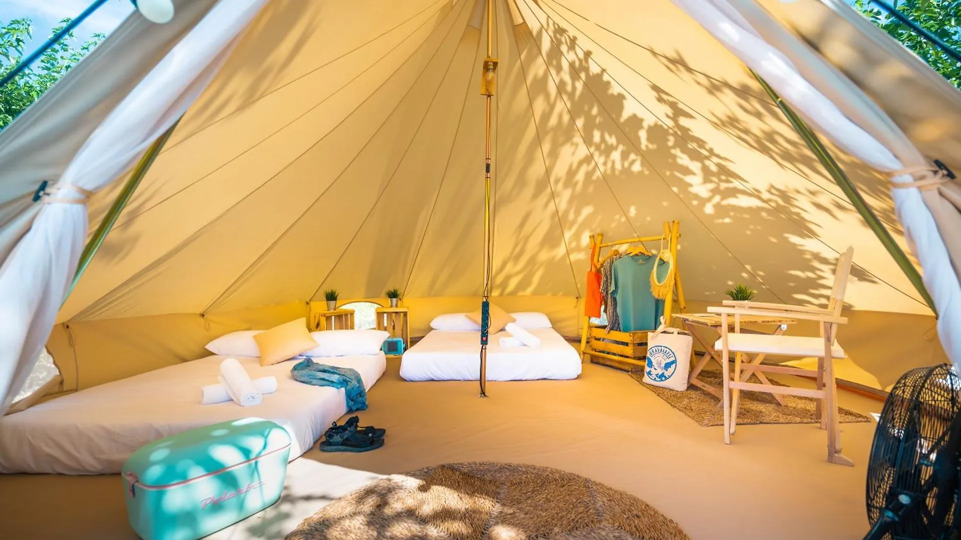 Luxury tent Kampaoh Tossa De Mar Hotel Spain